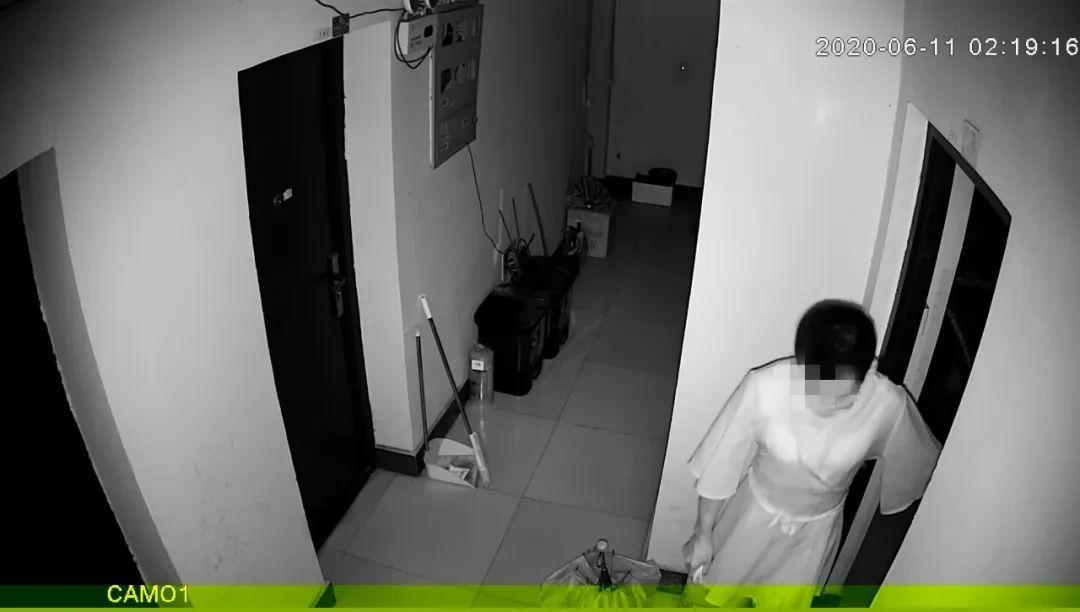 偷女人内裤最新,偷女人内裤背后的故事，一种无法被忽视的社会问题，偷女人内裤背后的故事，揭示不容忽视的社会问题