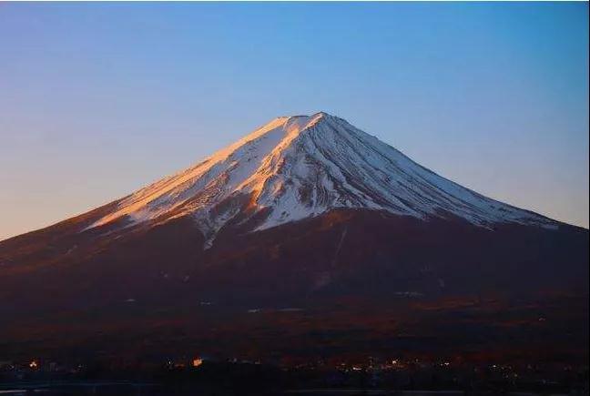富士山火山最新消息,富士山火山最新消息，自然之力的震撼与人类的关注，富士山火山最新动态，自然震撼与人类关注