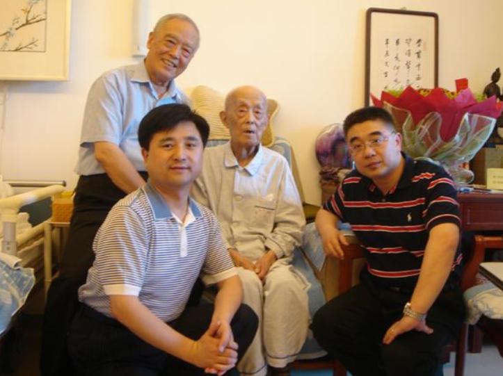 演员春夏学历,春夏学历，演员之路的基石与翅膀，演员春夏学历，奠定基石，展翅飞翔的演员之路