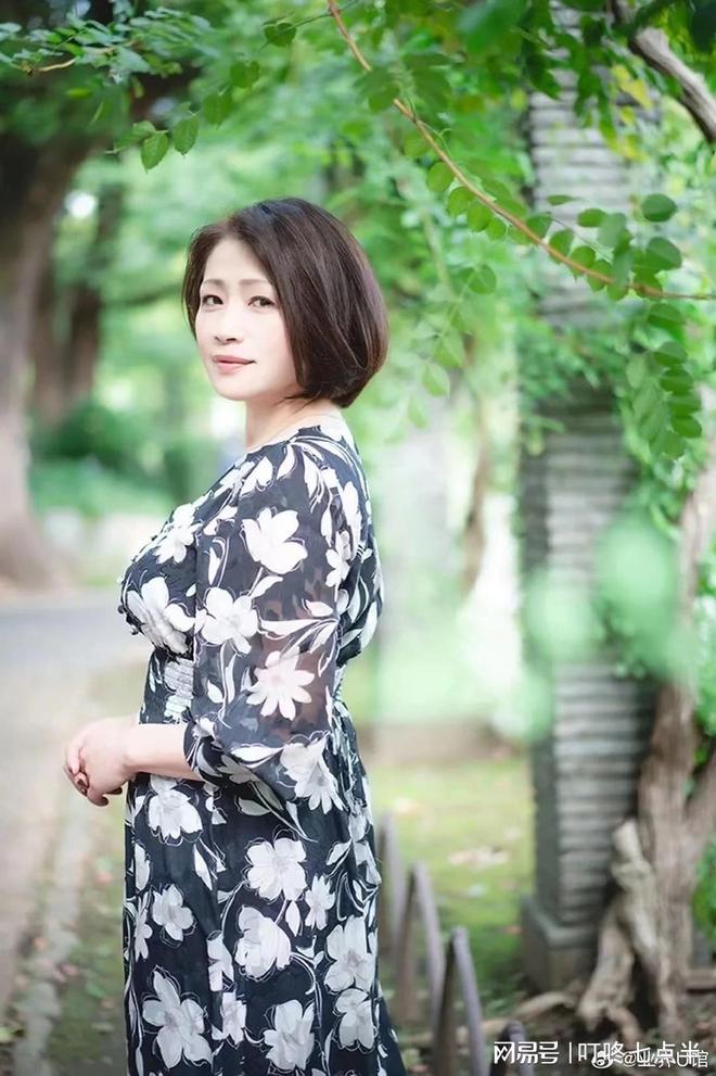 友田真希最新,友田真希的最新风采，探索一个不一样的世界，友田真希最新风采，探索独特魅力的新世界